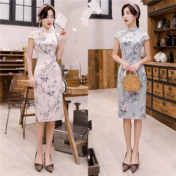 Chinese Style Women Cheongsam Summer Rayon Satin Daily Dress Printed Vintage Handmade Button Stage Show Qipao Plus Size M-4XL 
Chinese Style Women Cheongsam Summer Rayon Satin Daily Dress Printed Vintage Handmade Button Stage Show Qipao Plus Size M-4XL