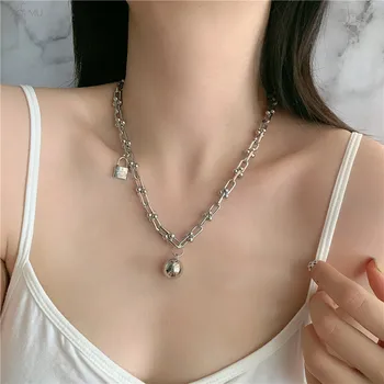 AOMU 2020 Thick Chain Small Lock Design Necklace Metal Ball Pendant Collarbone Chain Necklace For Women Men Jewelry Party
AOMU 2020 Thick Chain Small Lock Design Necklace Metal Ball Pendant Collarbone Chain Necklace For Women Men Jewelry Party