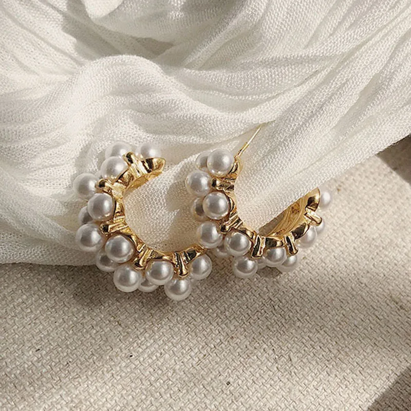 Luxury Korean Style Gold Circle Open Circle Geometric Big C Full Pearls Stud Earrings for Women Gilr Elegant Gifts
Luxury Korean Style Gold Circle Open Circle Geometric Big C Full Pearls Stud Earrings for Women Gilr Elegant Gifts