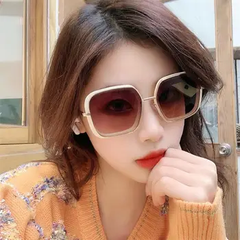 2020 Fashion Western Style The New Sunglasses Women's Retro Alloy Frame Ms Modeling Street Shot Gradient Sunglasses
2020 Fashion Western Style The New Sunglasses Women's Retro Alloy Frame Ms Modeling Street Shot Gradient Sunglasses
