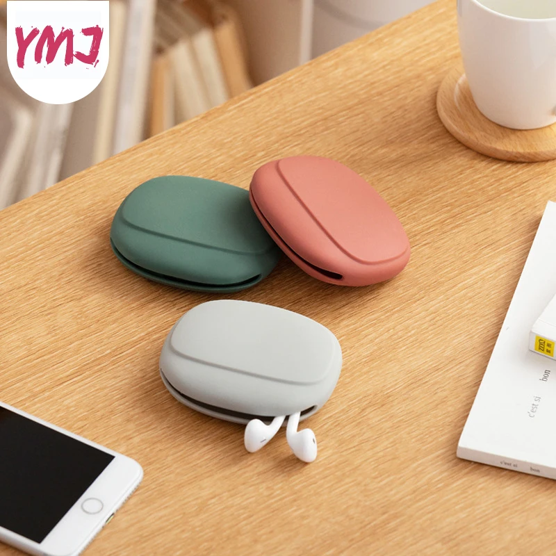 3 Colors Portable Case for Headphones Case Mini Silicone Oval Storage Soft Bag Headset Box for USB Data cable Earphone Case
3 Colors Portable Case for Headphones Case Mini Silicone Oval Storage Soft Bag Headset Box for USB Data cable Earphone Case
