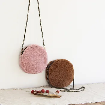 Lambs Wool Circular Small Shoulder Bag Women Vintage Chain Cute Fluffy Messenger Bag 2020 Female Retro Round Brown Shoulder Bag
Lambs Wool Circular Small Shoulder Bag Women Vintage Chain Cute Fluffy Messenger Bag 2020 Female Retro Round Brown Shoulder Bag