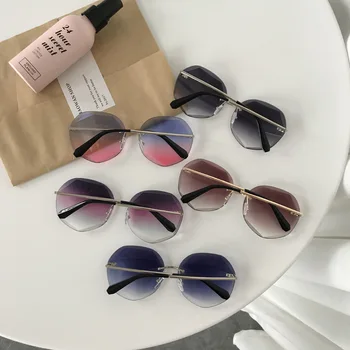 1 PC Newest Cool Polygon Shaped Hexagon Fashion Women's Ocean Sheet UV Protection Eyewear Sun Glasses UV400
1 PC Newest Cool Polygon Shaped Hexagon Fashion Women's Ocean Sheet UV Protection Eyewear Sun Glasses UV400