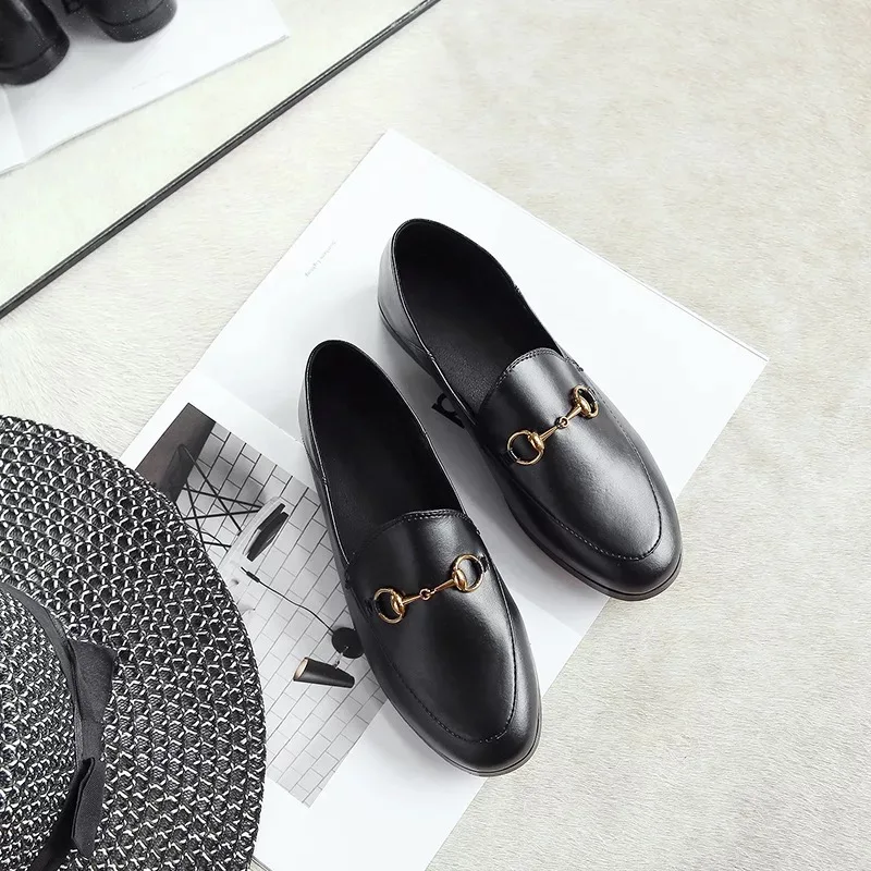 ZHENZHOU High Quality Loafers Women's Shoes Simple Design Black White Low Heel Cacual Style Women Pumps
ZHENZHOU High Quality Loafers Women's Shoes Simple Design Black White Low Heel Cacual Style Women Pumps