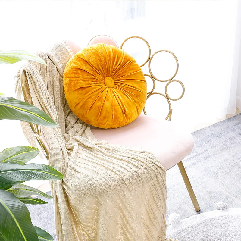 Newest European Style Home Textile Velvet Pleated Round Solid Color Cushion Pouf Throw Home Soft Cushions Home Decor Sofa Pillow
Newest European Style Home Textile Velvet Pleated Round Solid Color Cushion Pouf Throw Home Soft Cushions Home Decor Sofa Pillow