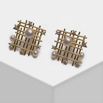 Amorita boutique Fashion natural pearl Square gridding design stud earrings 
Amorita boutique Fashion natural pearl Square gridding design stud earrings