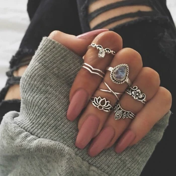 7 Pieces / Set Vintage Openwork Carved Imitation Gem Lotus Ring Punk Jewelry Steampunk Rings For Women Wedding Engagement Ring
7 Pieces / Set Vintage Openwork Carved Imitation Gem Lotus Ring Punk Jewelry Steampunk Rings For Women Wedding Engagement Ring