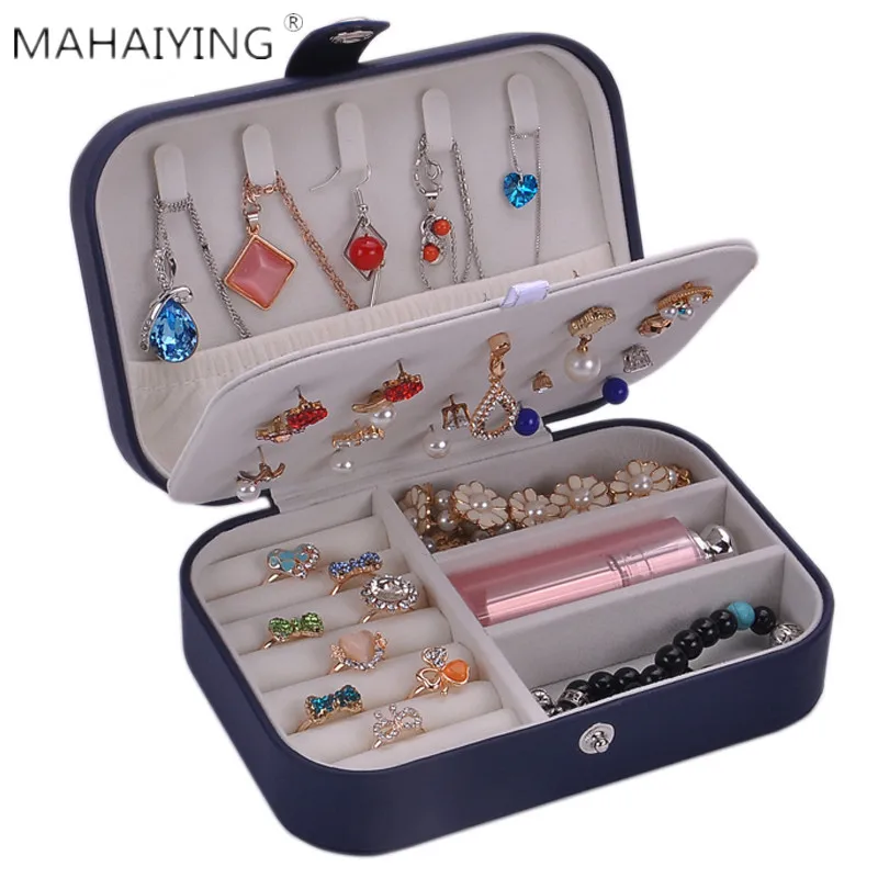 2019 new portable leather jewelry box with Snap button PU storage box Soft and delicate jewelry box 
2019 new portable leather jewelry box with Snap button PU storage box Soft and delicate jewelry box