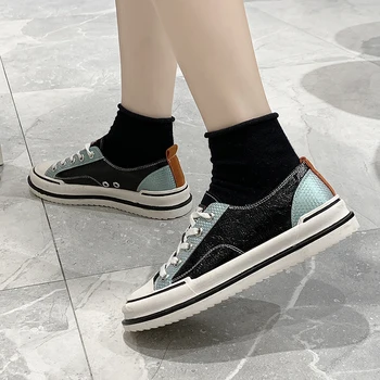2019 Spring New Women Casual Sneakers Flat Comfortable Bling Canvas Shoes White Sneakers Skate Shoes 
2019 Spring New Women Casual Sneakers Flat Comfortable Bling Canvas Shoes White Sneakers Skate Shoes