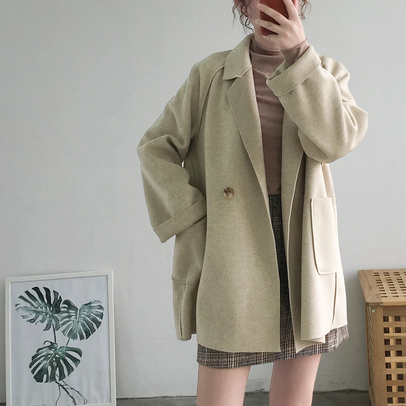 Ladies Wool Blended Overcoat Winter Autumn 2021 New Simple Camel Double Breasted Casual Women Outerwear Casaco Feminino Inverno
Ladies Wool Blended Overcoat Winter Autumn 2021 New Simple Camel Double Breasted Casual Women Outerwear Casaco Feminino Inverno