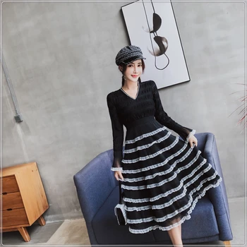 New Ladies Sexy V-Neck Beading Cake Layered Autumn Women's Lace Patchwork Party Elegant Vintage Sweet Dresses Vestido Sukienka
New Ladies Sexy V-Neck Beading Cake Layered Autumn Women's Lace Patchwork Party Elegant Vintage Sweet Dresses Vestido Sukienka
