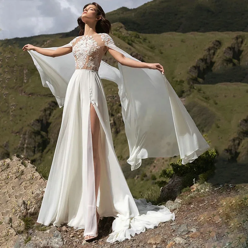 Фото Шифоновое свадебное платье 2021 простое кружевное с рукавами-аппликациями и