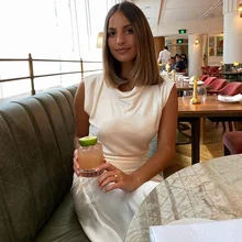 2021 Women's Summer New Style Elegant Solid Color Sleeveless Vest Top Urban Casual Fashion Street Style Straight Long Skirt Suit
2021 Women's Summer New Style Elegant Solid Color Sleeveless Vest Top Urban Casual Fashion Street Style Straight Long Skirt Suit