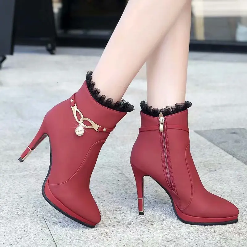 Pointy Boot Lady Boots Winter Shoes Women Luxury Designer Zipper Crystal Bootee Woman 2019 Clogs Platform Pointe Ladies High
Pointy Boot Lady Boots Winter Shoes Women Luxury Designer Zipper Crystal Bootee Woman 2019 Clogs Platform Pointe Ladies High