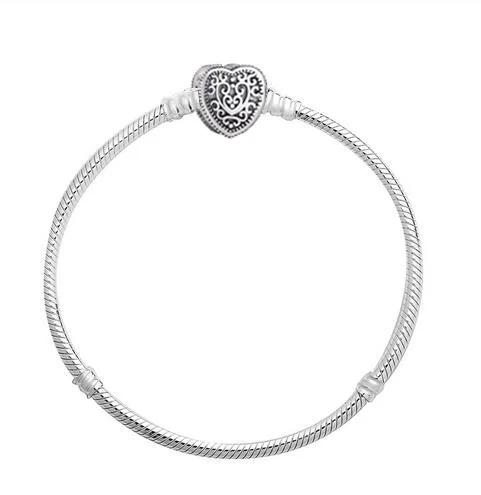 Original 925 Sterling Silver Bracelet Heraldic Lace Enchanted Heart Clasp Snake Bangle Fit Women Bead Charm Fashion Jewelry 
Original 925 Sterling Silver Bracelet Heraldic Lace Enchanted Heart Clasp Snake Bangle Fit Women Bead Charm Fashion Jewelry