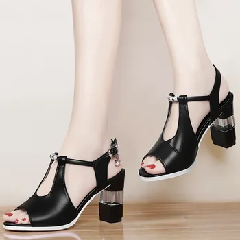 Next door angel Vietnamese thick heel sandals female fairy style 2020 new summer word with high heels women's shoes spring
Next door angel Vietnamese thick heel sandals female fairy style 2020 new summer word with high heels women's shoes spring
