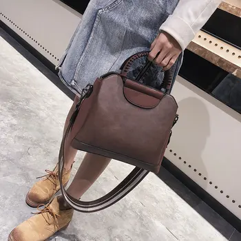 2020 New Large Capacity Retro Wide Shoulder Strap Messenger Single Shoulder Bag
2020 New Large Capacity Retro Wide Shoulder Strap Messenger Single Shoulder Bag