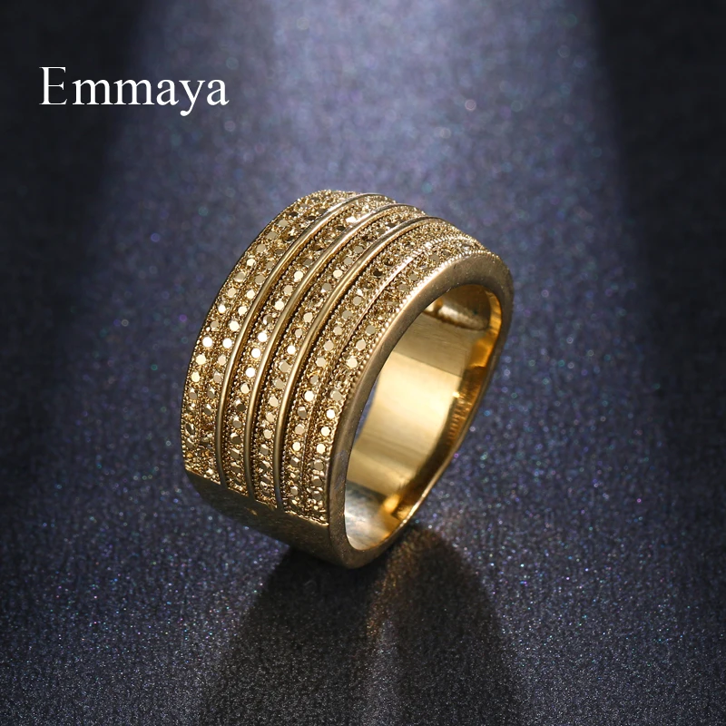 Женское кольцо с маленькими кубиками Emmaya элегантное вечернее золотистого цвета