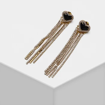 Amorita boutique Vintage love tassel drop earrings
Amorita boutique Vintage love tassel drop earrings