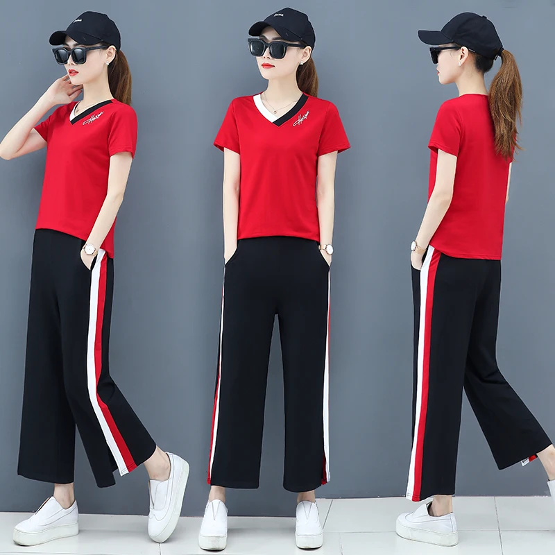 Make leisure sports suits female summer new easing show thin fashion nine minutes of pants two-piece tide with short sleeves
Make leisure sports suits female summer new easing show thin fashion nine minutes of pants two-piece tide with short sleeves