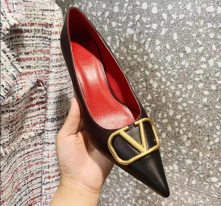 Luxury Women Pumps 2020 Transparent High Heels Sexy Pointed Toe Slip-on Wedding Party Brand Fashion Shoes For Lady Size 34-41
Luxury Women Pumps 2020 Transparent High Heels Sexy Pointed Toe Slip-on Wedding Party Brand Fashion Shoes For Lady Size 34-41