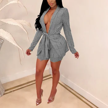 Kureas Women's Suit Casual Blazer Sexy Long Sleeve Cardigan and Shorts Set Fashion Striped Two Piece Set with Belt Night Club
Kureas Women's Suit Casual Blazer Sexy Long Sleeve Cardigan and Shorts Set Fashion Striped Two Piece Set with Belt Night Club