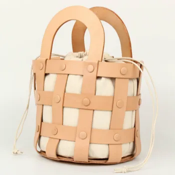 Natural Cowhide Leather Women Bag Messenger Bag retro bucket handbag 2020 New Arrival Fashional Women Bag 
Natural Cowhide Leather Women Bag Messenger Bag retro bucket handbag 2020 New Arrival Fashional Women Bag