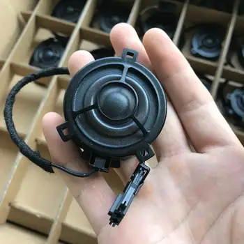Tweeter speaker 3G0 035 412 B 1K8 035 411 C 3G0035412B 1K8035411C For TIGUAN L GOLF PASSAT
Tweeter speaker 3G0 035 412 B 1K8 035 411 C 3G0035412B 1K8035411C For TIGUAN L GOLF PASSAT