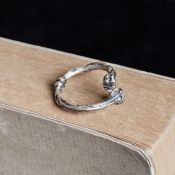 925 rib ring punk retro personality ring 
925 rib ring punk retro personality ring