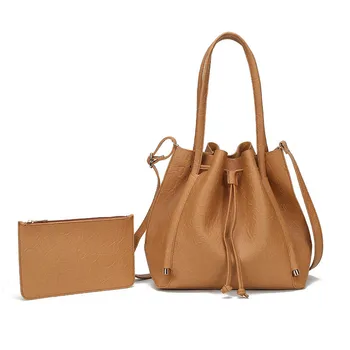 Famous Designer Brand Bags Women Leather Handbags Large Capacity Luxury Ladies Hand Package Purse Fashion Shoulder Bale Bolsa 
Famous Designer Brand Bags Women Leather Handbags Large Capacity Luxury Ladies Hand Package Purse Fashion Shoulder Bale Bolsa