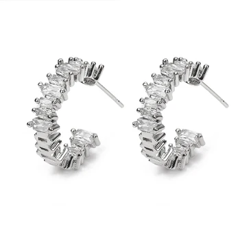 Bettyue New Arrival Charming Cubic Zircon Jewelry For Female Exquisite Open Earring Fashion Statement Sparking Party Dress-up
Bettyue New Arrival Charming Cubic Zircon Jewelry For Female Exquisite Open Earring Fashion Statement Sparking Party Dress-up