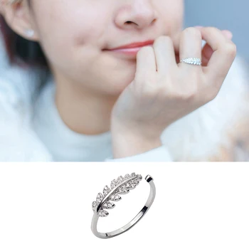 Mocanie Real 925 Sterling Silver 3 Colorful Shining CZ Plant Branches Leaves Open Adjustable Finger Ring for Women Fine Jewelry
Mocanie Real 925 Sterling Silver 3 Colorful Shining CZ Plant Branches Leaves Open Adjustable Finger Ring for Women Fine Jewelry