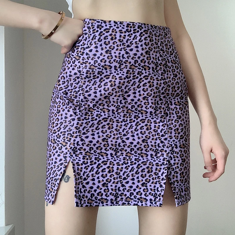 Spring and summer 2021 new purple high waist split skirt, all-match thin leopard print A-line skirt female
Spring and summer 2021 new purple high waist split skirt, all-match thin leopard print A-line skirt female