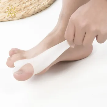 2pcs/Set Foot Care Tool Separator Special Valgus Bicyclic Thumb Orthopedic Braces To Correct Daily Silicone Toe Big Bone K510
2pcs/Set Foot Care Tool Separator Special Valgus Bicyclic Thumb Orthopedic Braces To Correct Daily Silicone Toe Big Bone K510
