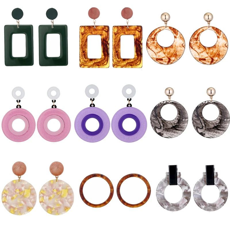 European and American exaggerated big-name alloy spray paint flower earrings female retro round square simple earrings
European and American exaggerated big-name alloy spray paint flower earrings female retro round square simple earrings