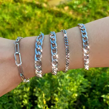 JUST FEEL New Fashion Simple Bracelet for Women Silver Color Stainless Steel Thick Bracelet Personality Jewelry Party Gifts
JUST FEEL New Fashion Simple Bracelet for Women Silver Color Stainless Steel Thick Bracelet Personality Jewelry Party Gifts