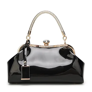 2020 ladies fashion shoulder bag designer handbag handbag large capacity handbag
2020 ladies fashion shoulder bag designer handbag handbag large capacity handbag