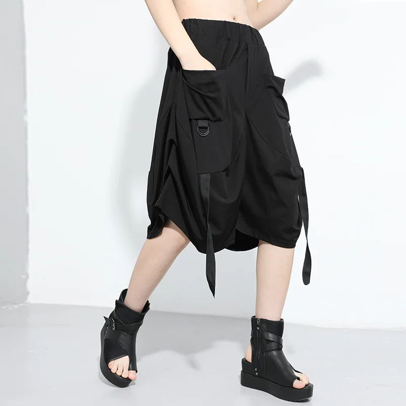 Ladies Shorts Summer New Classic Dark Personality Stitching Webbing Big Pocket Hip Hop Street Size Five Minutes Pants
Ladies Shorts Summer New Classic Dark Personality Stitching Webbing Big Pocket Hip Hop Street Size Five Minutes Pants