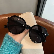 Round Sunglasses Women Designer Luxury Man/Women Cat Eye Sun Glasses Classic Vintage UV400 Outdoor Oculos De Sol 
Round Sunglasses Women Designer Luxury Man/Women Cat Eye Sun Glasses Classic Vintage UV400 Outdoor Oculos De Sol