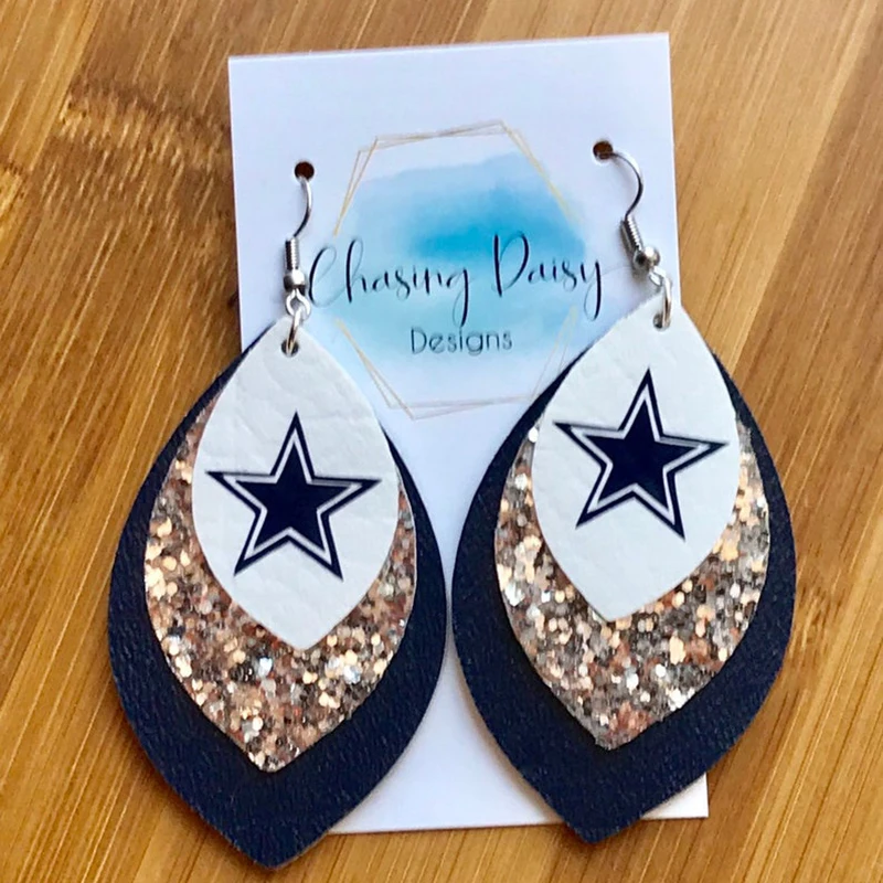 New 3D Glitters Pentagram Football Leather Teardrop Earrings Three Layers Sample Leaf Earrings We Can Customize
New 3D Glitters Pentagram Football Leather Teardrop Earrings Three Layers Sample Leaf Earrings We Can Customize