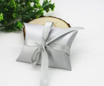 100pcs silver pillow Favor candy Box New craft paper Pillow Shape box gold Wedding Favor Gift Boxes pie Party Box wedding bags
100pcs silver pillow Favor candy Box New craft paper Pillow Shape box gold Wedding Favor Gift Boxes pie Party Box wedding bags