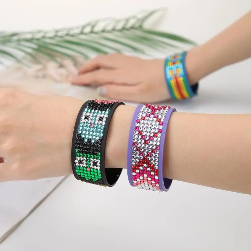 3pcs DIY Diamond Painting Wrist Strap Full Drill Diamond Embroidery Watch Band Belt Silicone Wrist Strap Kids Toy
3pcs DIY Diamond Painting Wrist Strap Full Drill Diamond Embroidery Watch Band Belt Silicone Wrist Strap Kids Toy