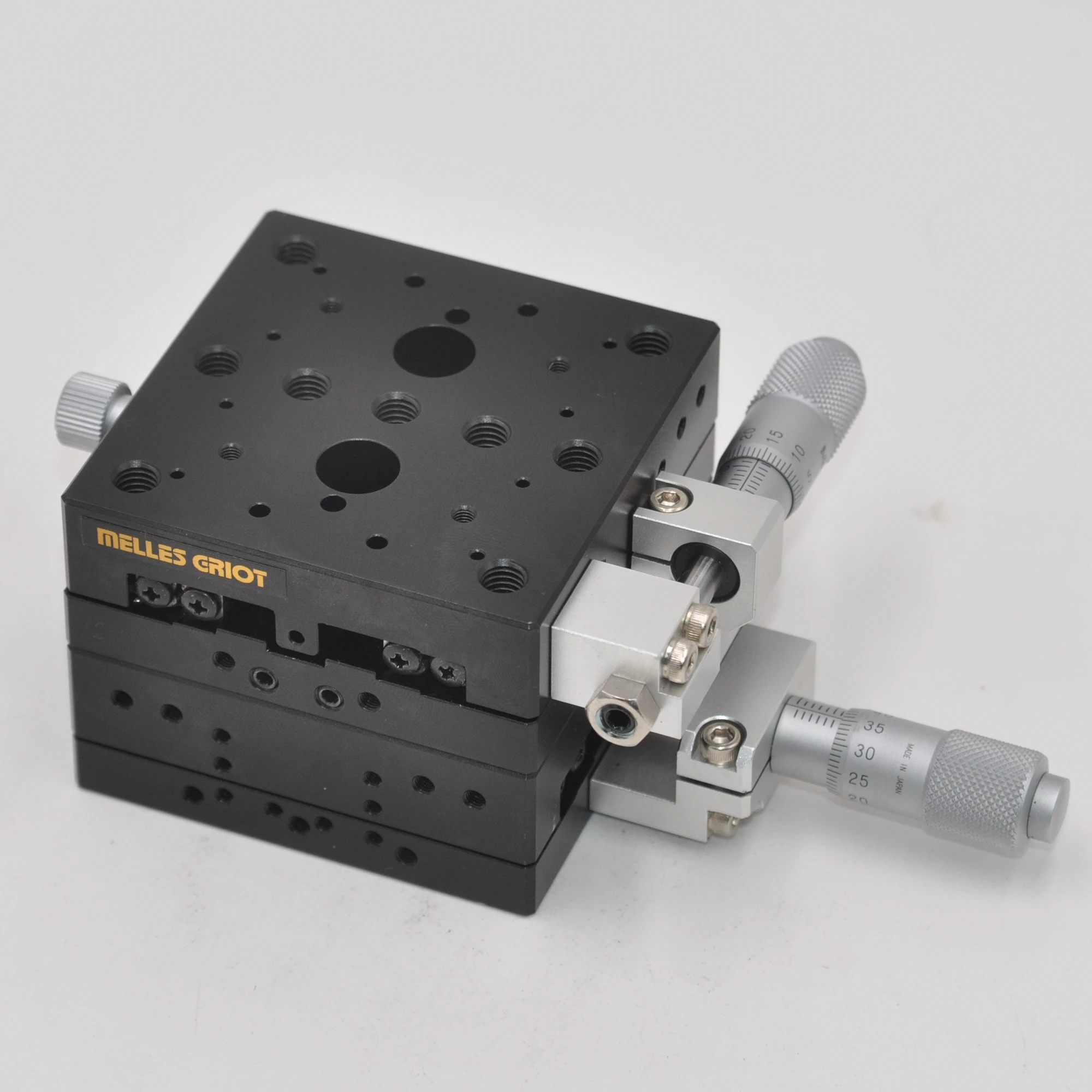 MELLES GRIOT two-dimensional high-precision micrometer manual displacement fine-tuning table 65 * 65mm aluminum
MELLES GRIOT two-dimensional high-precision micrometer manual displacement fine-tuning table 65 * 65mm aluminum