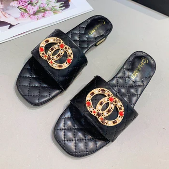 CHAREI 2020 new French slippers, women's indoor antiskid home shoes, soft leather upper, inner insole, sheepskin luxury cabinet
CHAREI 2020 new French slippers, women's indoor antiskid home shoes, soft leather upper, inner insole, sheepskin luxury cabinet