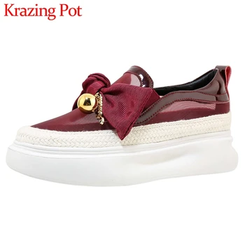 Krazing pot natural leather round toe high heels European design bowtie metal fasteners leisure increasing vulcanized shoes L01 
Krazing pot natural leather round toe high heels European design bowtie metal fasteners leisure increasing vulcanized shoes L01