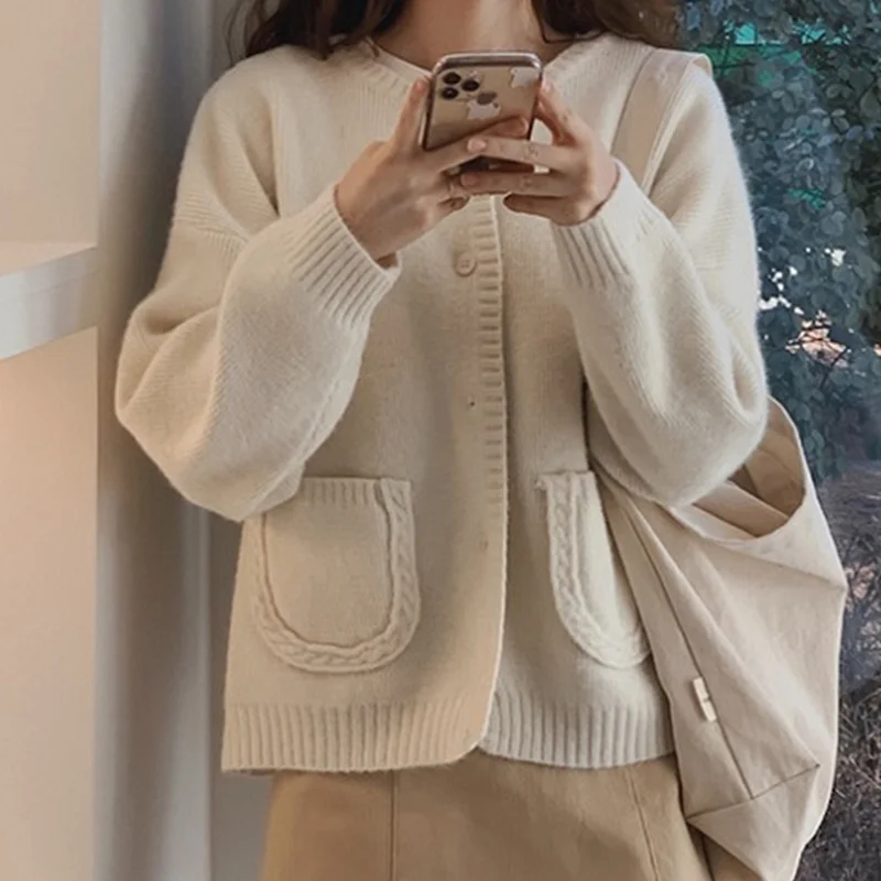 Sweater lazy coat 2021 new autumn women's high sense cardigan loose French sweater
Sweater lazy coat 2021 new autumn women's high sense cardigan loose French sweater