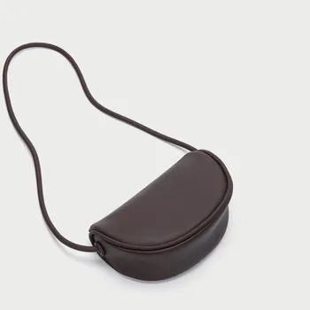 Genuine Leather underarm women's bag retro chest pack saddle solid soft bags for women semicircle zipper shoulder bag summer new 
Genuine Leather underarm women's bag retro chest pack saddle solid soft bags for women semicircle zipper shoulder bag summer new