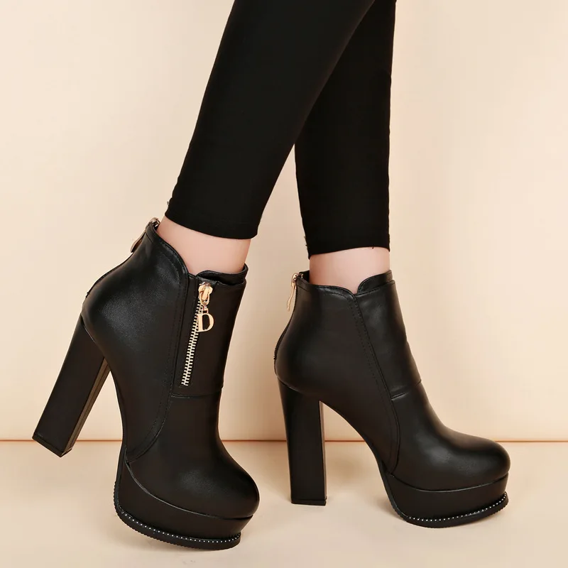 2019 autumn and winter new plus velvet Martin boots women's boots waterproof platform thick with high heels wild women's boots
2019 autumn and winter new plus velvet Martin boots women's boots waterproof platform thick with high heels wild women's boots