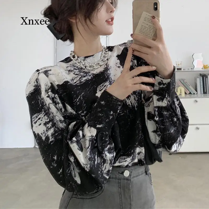 Spring Tie Dye Ink Print Lantern Sleeve Shirts Women Loose Blouse Retro Casual Pullover o Neck Top Autumn Mujer Tops Clothing
Spring Tie Dye Ink Print Lantern Sleeve Shirts Women Loose Blouse Retro Casual Pullover o Neck Top Autumn Mujer Tops Clothing
