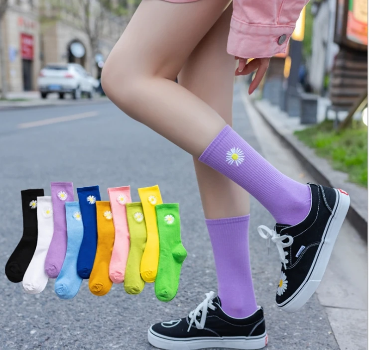 Autumn Embroidery Spring Breathable Adult Women Embroidery Small Daisy Socks Cotton
Autumn Embroidery Spring Breathable Adult Women Embroidery Small Daisy Socks Cotton